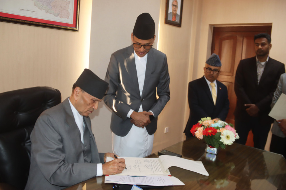 छिमेकी र अन्य देशहरूसँग आवश्यक सहकार्य हुन्छ : नवनियुक्त परराष्ट्रमन्त्री शर्मा