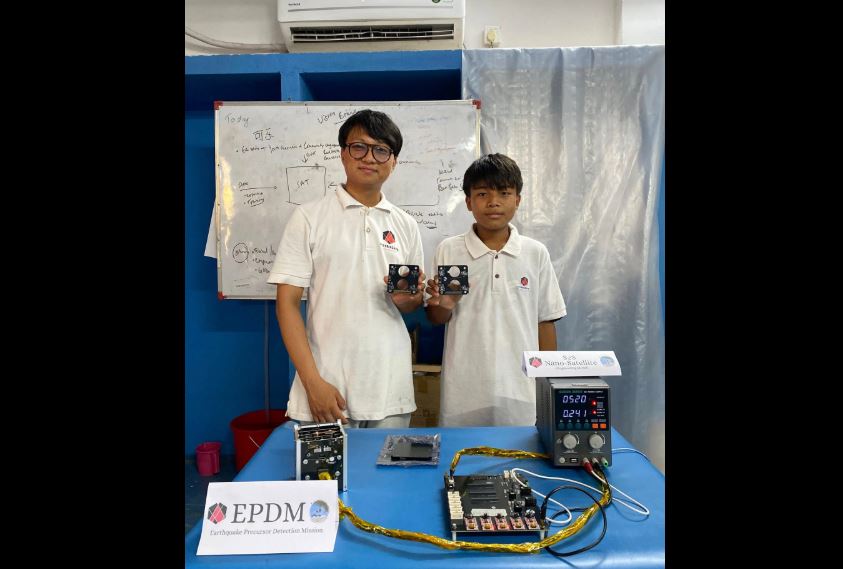 चेपाङ विद्यार्थीले बनाएको स्याटलाइट अन्तरिक्षमा पुगेपछि प्रधानमन्त्रीले गरिन् प्रशंसा