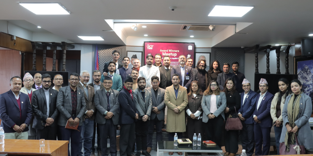 आइसिटी अवार्ड २०२५ का विजेताहरूसँग सञ्चार मन्त्री जगदीश खरेलको अन्तर्क्रिया