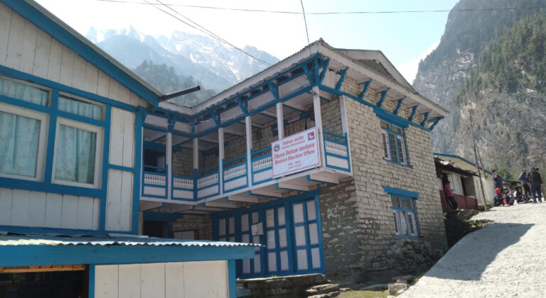 मनाङमा एमाले र राप्रपाका उम्मेदवारले उम्मेदवारी फिर्ता लिन निवेदन दिए