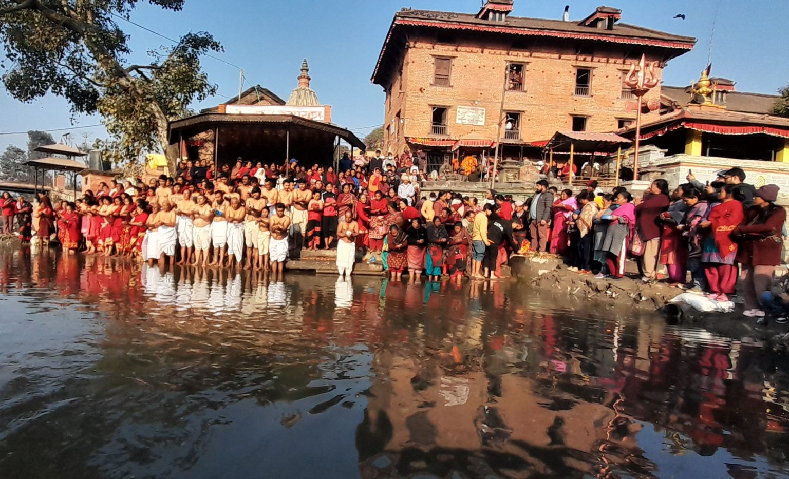 त्रिवेणीधाममा माधव नारायण मेला सुरु