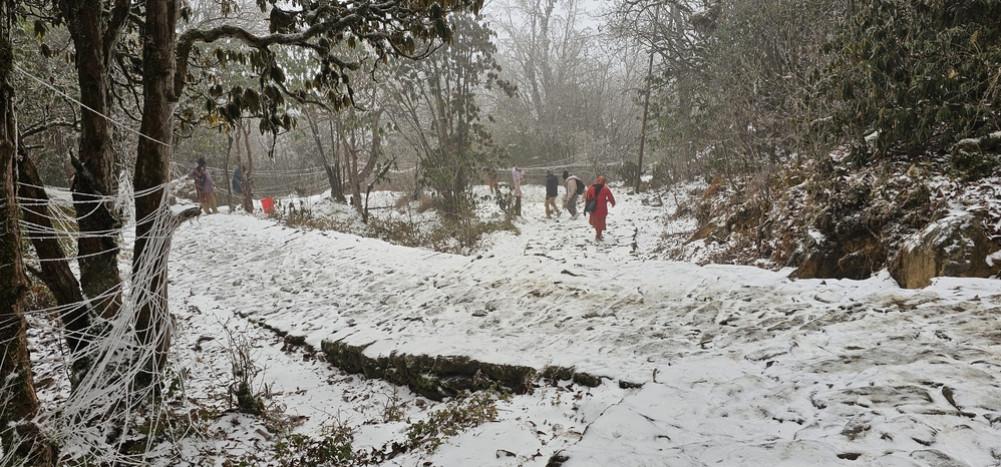पाथीभरा क्षेत्रमा हिमपात