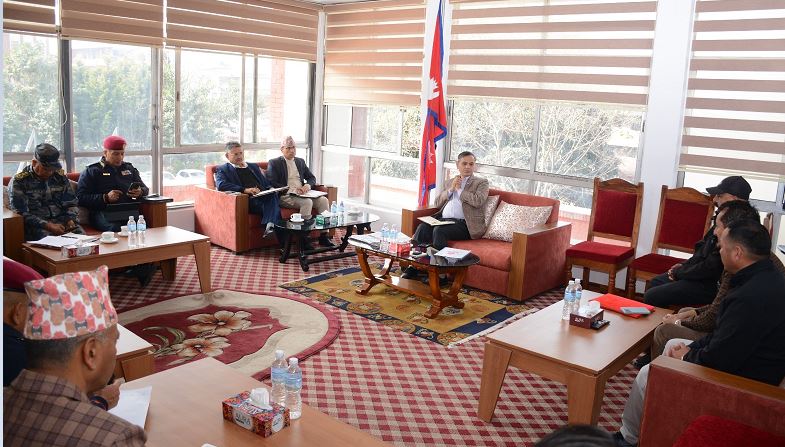 धादिङ बस दुर्घटनालाई लिएर गृहमन्त्रालयमा आकस्मिक बैठक