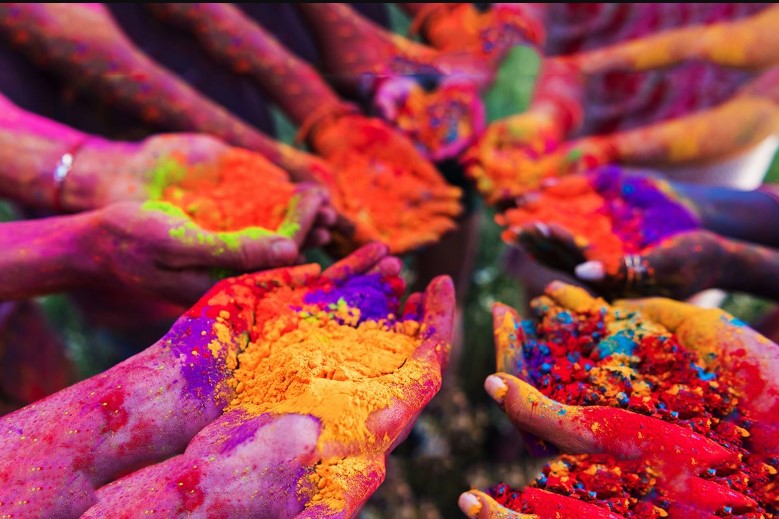 यस पटकको होली पर्व घरभित्र मनाउन र राजनीतिक प्रतीक प्रयोग नगर्न आग्रह