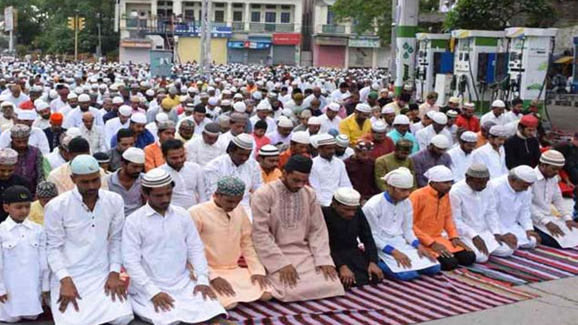 आज ईद उल फित्र पर्व मनाइँदै