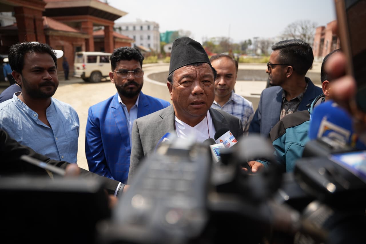 शपथका लागि सिंहदरबार पुगे सांसदहरू