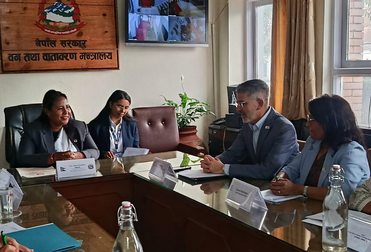 मन्त्री चौधरीसँग विश्व बैंकका देशीय निर्देशकको भेट