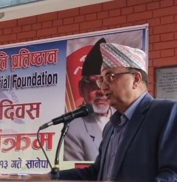 ‘पूर्वप्रधानमन्त्री अधिकारी प्रतिकूल परिस्थितिमा पनि निष्ठा नत्याग्ने नेता’