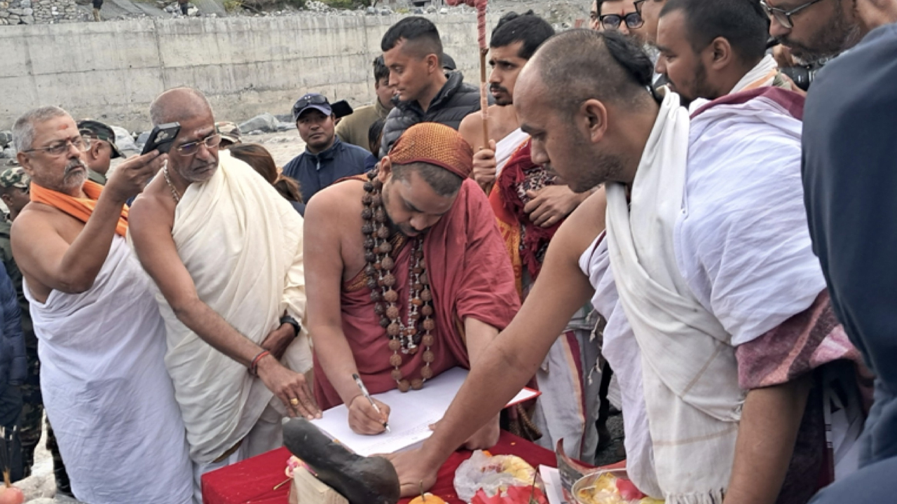 मुस्ताङमा शालिग्राम मूर्ति स्थापना