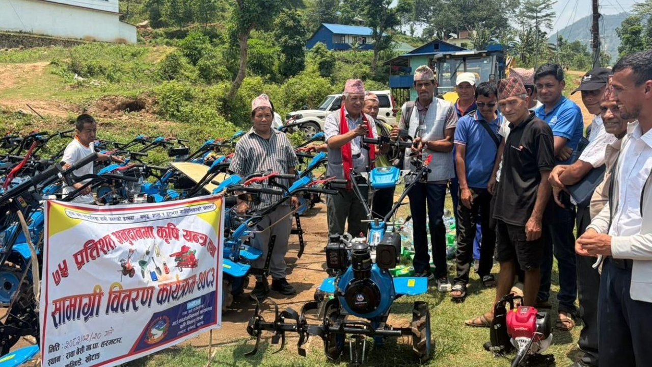 उत्पादन वृद्धि र लागत कम गर्न किसानलाई कृषिसामग्री